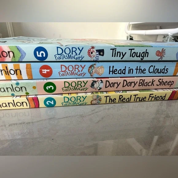 Dory Fantasmagory Book Set. Summer reading - Picture 2 of 2